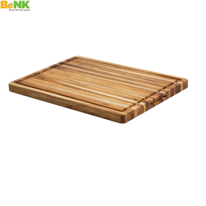 เขียงไม้สักทรงสี่เหลี่ยมผืนผ้าพร้อมร่องน้ำและด้ามจับสำหรับใช้ในครัว - Product Image 1