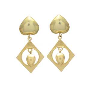 Juego de aretes colgantes cuadrados y corazón chapado en oro - Product Image 1
