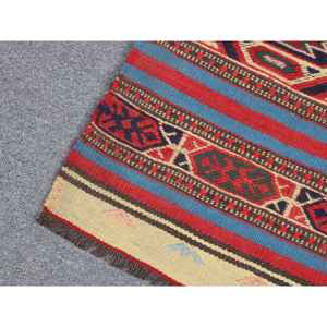 Tapis de 1,9 x 3,2 pieds, tapis turc vintage, tapis Kilim à motifs de plantes et d'arbres rouges - Product Image 5