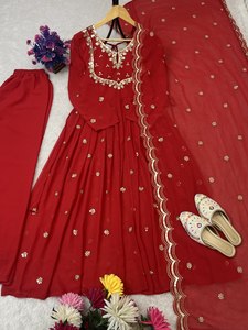 Robe longue rouge spéciale festival avec dupatta en sequins de créateur - Product Image 3