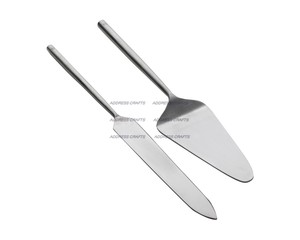 Serveur de gâteau en acier inoxydable 18/8 de style élégant Meilleur design Utilisation de bonne qualité pour la maison Restaurant Serveur de gâteau utilisé au meilleur prix - Product Image 2