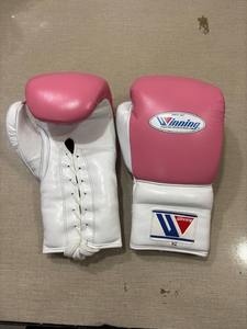 ถุงมือชกมวยแบบผูกเชือก ดีไซน์ OEM ขนาด 10 ออนซ์ 12 ออนซ์ 16 ออนซ์ หนังกันน้ำ สำหรับฝึกซ้อม MMA น้ำหนักเบา นิ้วพับได้ - Product Image 3