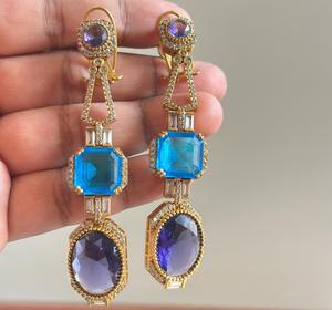 Elegantes Pendientes de Latón Chapado en Oro de la Mejor Calidad con Moissanita para Bodas y Uso Tradicional Femenino - Product Image 2