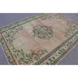 Tapis de 6,3 x 8,6 pieds, tapis turc vintage, tapis abstrait vert - Product Image 1
