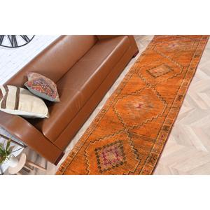 พรมเฮอร์กีวินเทจ ขนาด 2.8x10.7 ฟุต สีส้มดำ ทำจากขนแกะโมร็อกโกและขนแกะตุรกี - Product Image 4