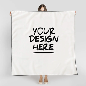 Écharpe en satin personnalisée imprimée en gros avec étiquette privée OEM ODM pour la marque d'entreprise et les cadeaux - Product Image 1