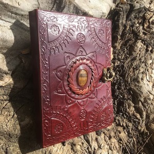 Journal médiéval en cuir journal rustique gaufré fait à la main carnet de notes en cuir oeil de tigre livre de voyage en cuir - Product Image 5