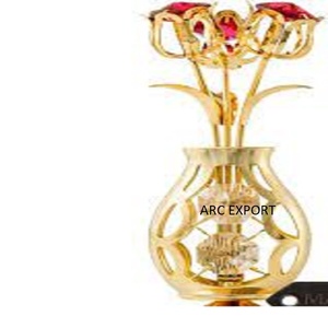 Décoration en métal brillant doré Nouveau design en métal de meilleure qualité avec décoration florale en métal doré Vase antique au meilleur prix - Product Image 1