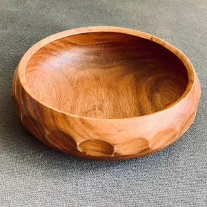 Cuenco de madera de larga duración para uso diario diseñado para soportar comidas regulares y mantener un acabado hermoso - Product Image 1