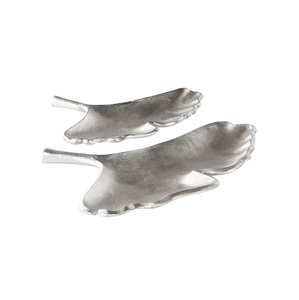 Plat à feuilles en métal fait main pour cadeau de saison festive et décoration de table à manger avec artisanat artistique - Product Image 1