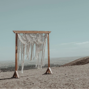 Arco de Boda de Macramé Hecho a Mano, Elegante Decoración para Puerta, Separador de Ambientes, Fondo de Macramé Personalizable para Tu Día Especial - Product Image 1