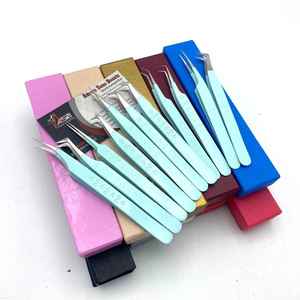 Pinzas para pestañas en forma de corazón personalizadas profesionales de color menta, pestañas puntiagudas probadas a mano de acero inoxidable sostenible de alta calidad - Product Image 3