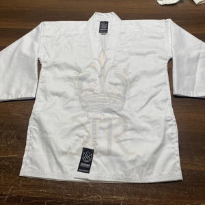 Vente en gros uniforme de karaté pour enfants et adultes Livraison gratuite pour les arts martiaux Service OEM Uniforme de karaté 100% coton - Product Image 4