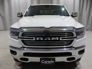 Usado cuidadosamente 2020 1500 Laramie 4dr Crew Cab 4WD 5,6 FT SB - Product Image 2