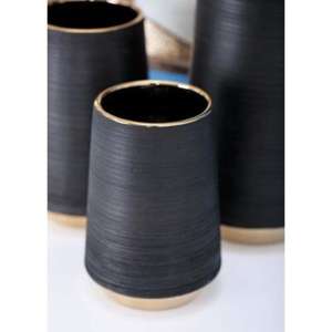 Vase en métal élégant avec travail exclusif pour le bureau et la décoration intérieure vase en métal de forme et taille personnalisées poli doré - Product Image 5