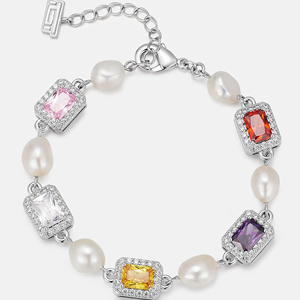 Elegante Brazalete de Tenis Unisex con Dijes de Diamantes Dorados - Regalo - Product Image 1