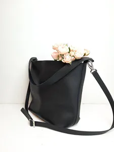 Bolso tipo cubo de cuero Pu de lujo, monedero de moda ligero para mujeres y niñas, Bolso tipo cubo de cuero con cordón clásico - Product Image 2
