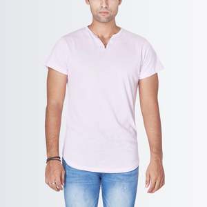 T-shirt rose à col en V - Product Image 3