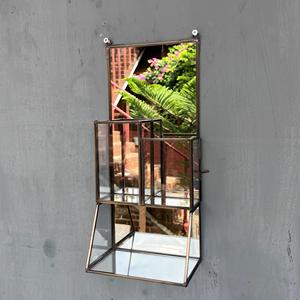Miroir mural décoratif avec étagère en laiton, verre et miroir, utilisé pour la décoration intérieure, la vitrine et le rangement, fournisseur d'Inde - Product Image 1
