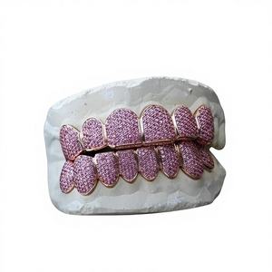 กริลล์ซสีชมพูประดับเพชรแบบเต็มชุด เงินแท้ 925 สไตล์ฮิปฮอป ประดับเพชรโมอิสซาไนต์ สำหรับแร็ปเปอร์ เครื่องประดับปากสุดหรู - Product Image 1