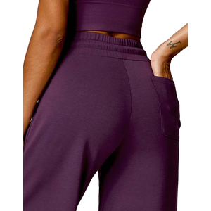 Vente en gros de pantalons d'entraînement de yoga pour femmes de couleur unie jogging de sport pantalons de survêtement en coton - Product Image 4