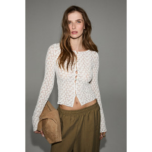 GRIMELANGE ENGLOR Blusa de encaje con detalle de botones y tela de encaje suave y elástica para mujer - Product Image 2
