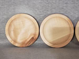 จานไม้ทำมือรักษ์โลก ดีไซน์คลาสสิก ขัดเงา รูปทรงกลม ชุดอาหารค่ำ 50 ชิ้น อุปกรณ์เสริมสำหรับงานเลี้ยง - Product Image 3