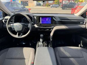 Clean 2024 para Camry XLE FWD Left Hand Drive - Product Image 3