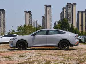 Sedán Deportivo Premium 2025, Motor Turbo 1.5T, Transmisión Automática, Tracción Delantera, Rines R19, Interior de Cuero, Emisiones Euro VI - Product Image 2