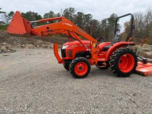 Tractor Utilitario Agrícola Usado L3200D Diésel 4WD con Transmisión de Engranajes, 30HP, con Características Multifuncionales - Product Image 5