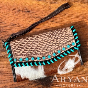 กระเป๋าคลัทช์หนังวัวสำหรับงานแกะสลักมือสไตล์ตะวันตกสีเทอร์ควอยส์ทันสมัย - Product Image 1