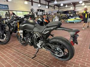 Increíbles Ofertas 2026: Motocicletas Nuevas Suzuki GSX-8T Streets - Product Image 5