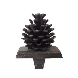 Support de bas en métal pour fête de Noël Crochet en fer décoratif pour décor d'événement et support de suspension de bas - Product Image 4