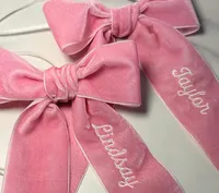 Anneau de serviette en velours personnalisé avec nœud, décoration de table personnalisée avec nœud brodé, décoration de table pour la Saint-Valentin, cadeau pour hôtesse, nœud de la Saint-Valentin