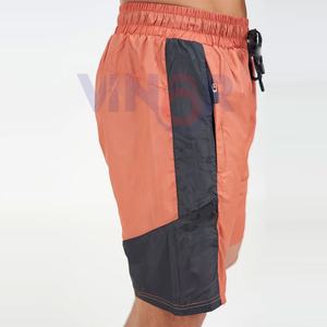 Pantalones cortos de gimnasio de felpa francesa lavado con ácido sólido para hombre, cómodos pantalones cortos deportivos informales con cintura elástica para exteriores, transpirables de secado rápido - Product Image 2