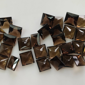 ควอตซ์สีน้ำตาลธรรมชาติ 10 มม. ทรงสี่เหลี่ยมเจ้าหญิงคัท คุณภาพดีที่สุด พลอยหลวมสำหรับทำเครื่องประดับและสร้อยคอ - Product Image 2