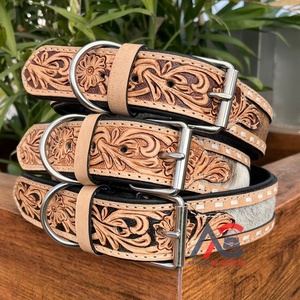 Collier pour animaux de compagnie en cuir personnalisé usiné à la main collier de chien souple et respirant collier de chien en cuir de vachette durable pour petits chiens de taille moyenne - Product Image 1