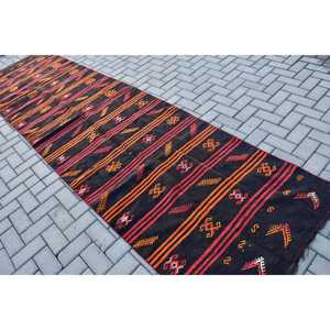 Tapis Kilim vintage 3,5x13 pieds (107x396 cm), tapis turc à bordures noires - Product Image 4