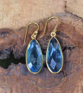 Boucles d'oreilles pendantes en quartz bleu en argent sterling 925 avec finition plaquée or pierre naturelle cadeau de naissance de décembre - Product Image 2