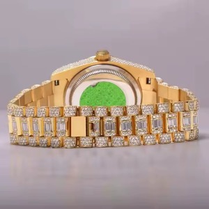 Reloj de Diamantes Moissanite con Corte Baguette Chapado en Oro de 18K de Alta Calidad para Uso Empresarial y de Moda Disponible para Precio de Exportación - Product Image 3