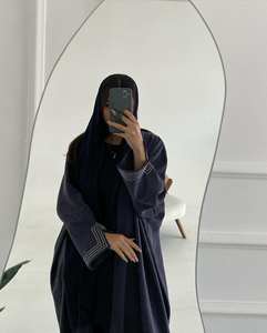 Vente en gros Abaya en satin de luxe personnalisée pour femmes vêtements islamiques de haute qualité manches à volants conception libre pour les petites musulmanes de Dubaï - Product Image 2