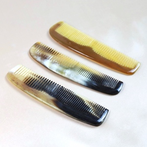 หวีเขาควายธรรมชาติทำด้วยมือแบบพรีเมี่ยมสำหรับผู้หญิงแฟชั่นวินเทจหรูหราเครื่องมือป้องกันไฟฟ้าสถิตย์ตัวเลือกส่วนบุคคล - Product Image 4