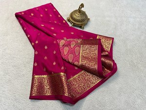Saris en soie de Mysore pure brodée pour femmes, conçus par des designers, pour les occasions de fête et de mariage - Product Image 6