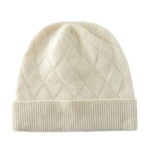 Gorros de Punto de Moda al por Mayor para Hombre y Mujer, Gorros de Lana Suaves y Cálidos para Invierno con Patrones Tejidos Elegantes Personalizados - Product Image 1