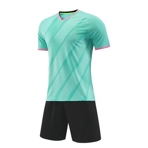 Personnalisation de l'uniforme de football Maillot d'entraînement de football Vêtements verts Adultes et enfants Ensembles de maillots de football à manches courtes - Product Image 5