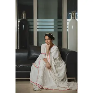 Ensemble de costume en rayonne blanche pour femmes charismatiques - Product Image 6