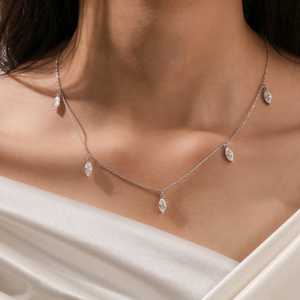 Collier Pendentif de Luxe pour Femme avec 3 Diamants de Laboratoire Marquise de 3 Carats, Bijoux de Mariage pour Mariages et Célébrations - Product Image 2