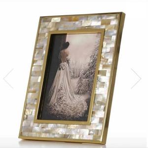 Multi-Size Eco-Friendly American Design Wood and Resin <b>Photo</b> <b>Frame</b> High Handmade Durable <b>Wall</b> Decor New Resin <b>Photo</b> <b>Frame</b> - Product Image 4