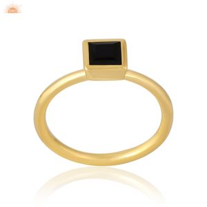 Onyx noir pierre précieuse forme carrée 14k lunette en or massif réglage belle bague faite à la main fabricant de bijoux personnalisé - Product Image 1