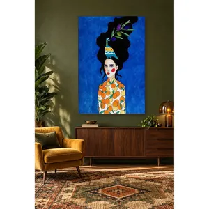 Impression sur toile Fida : Femme avec branche d'olivier, oiseau et imprimé orange - Product Image 3